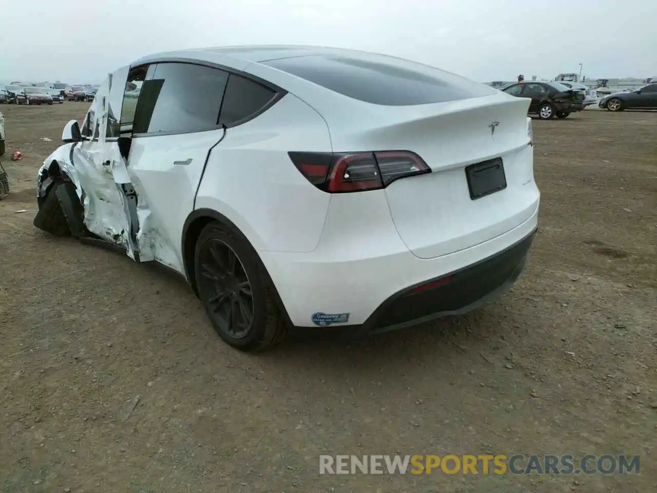 3 Photograph of a damaged car 5YJYGAEE6MF200638 TESLA MODEL Y 2021