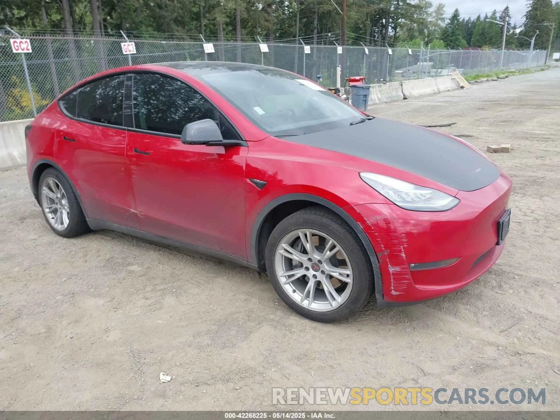 1 Photograph of a damaged car 5YJYGAEE6MF205256 TESLA MODEL Y 2021