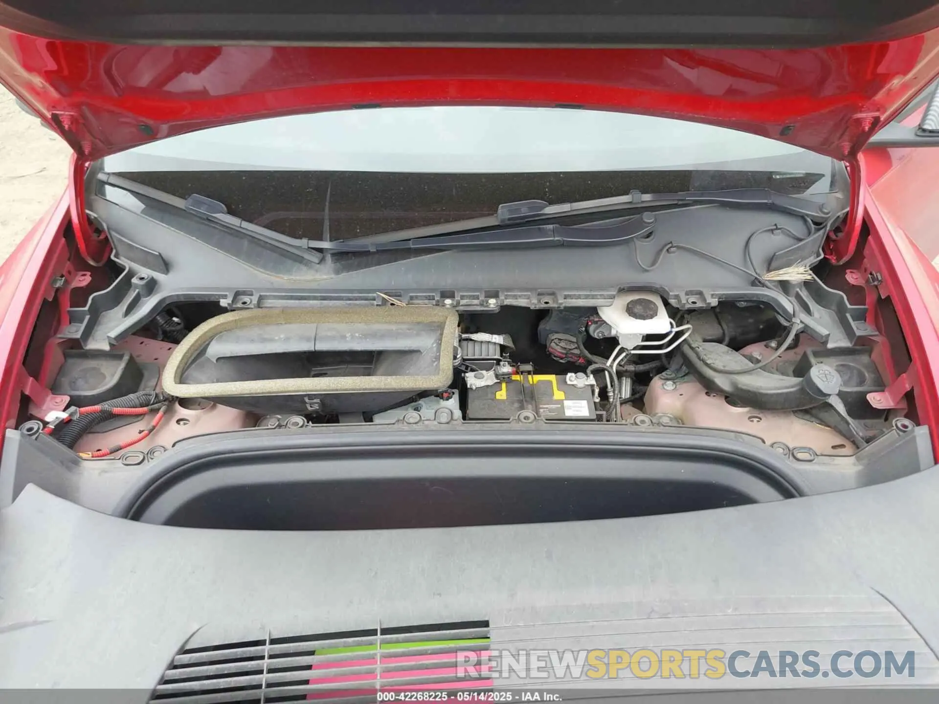 10 Photograph of a damaged car 5YJYGAEE6MF205256 TESLA MODEL Y 2021