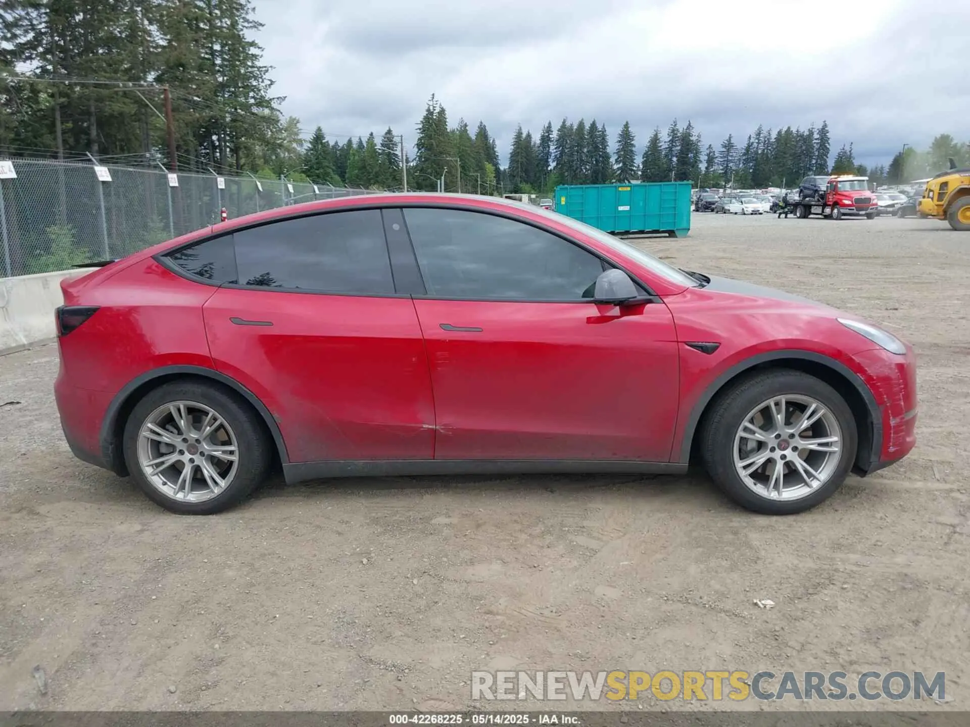 12 Photograph of a damaged car 5YJYGAEE6MF205256 TESLA MODEL Y 2021