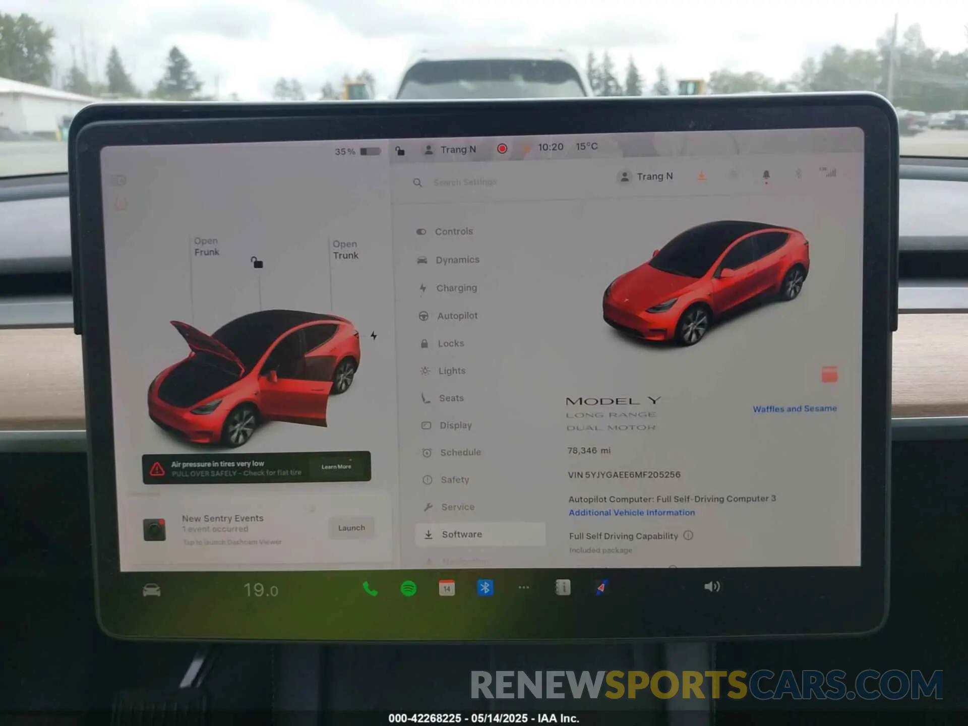 17 Photograph of a damaged car 5YJYGAEE6MF205256 TESLA MODEL Y 2021