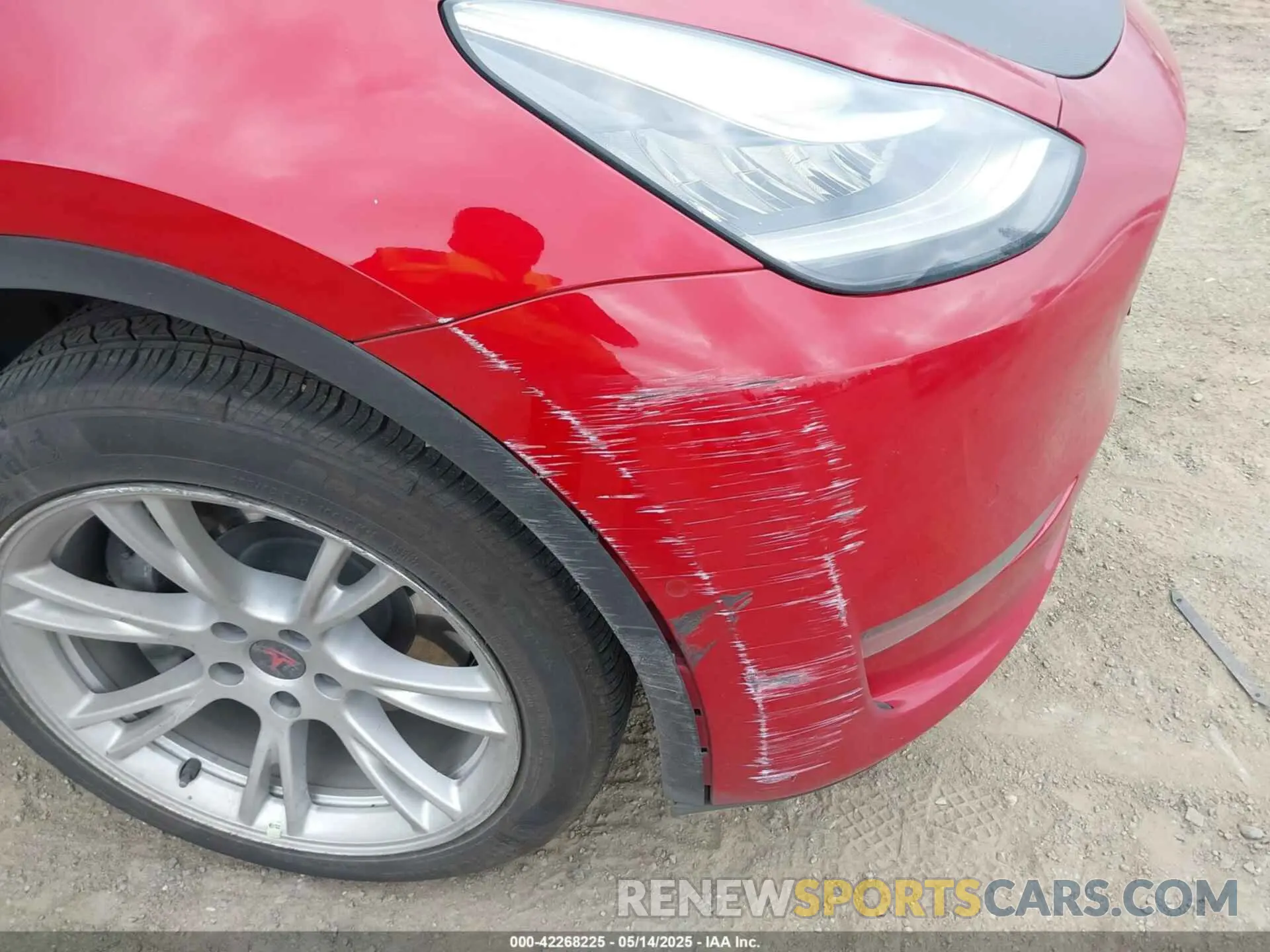 20 Photograph of a damaged car 5YJYGAEE6MF205256 TESLA MODEL Y 2021