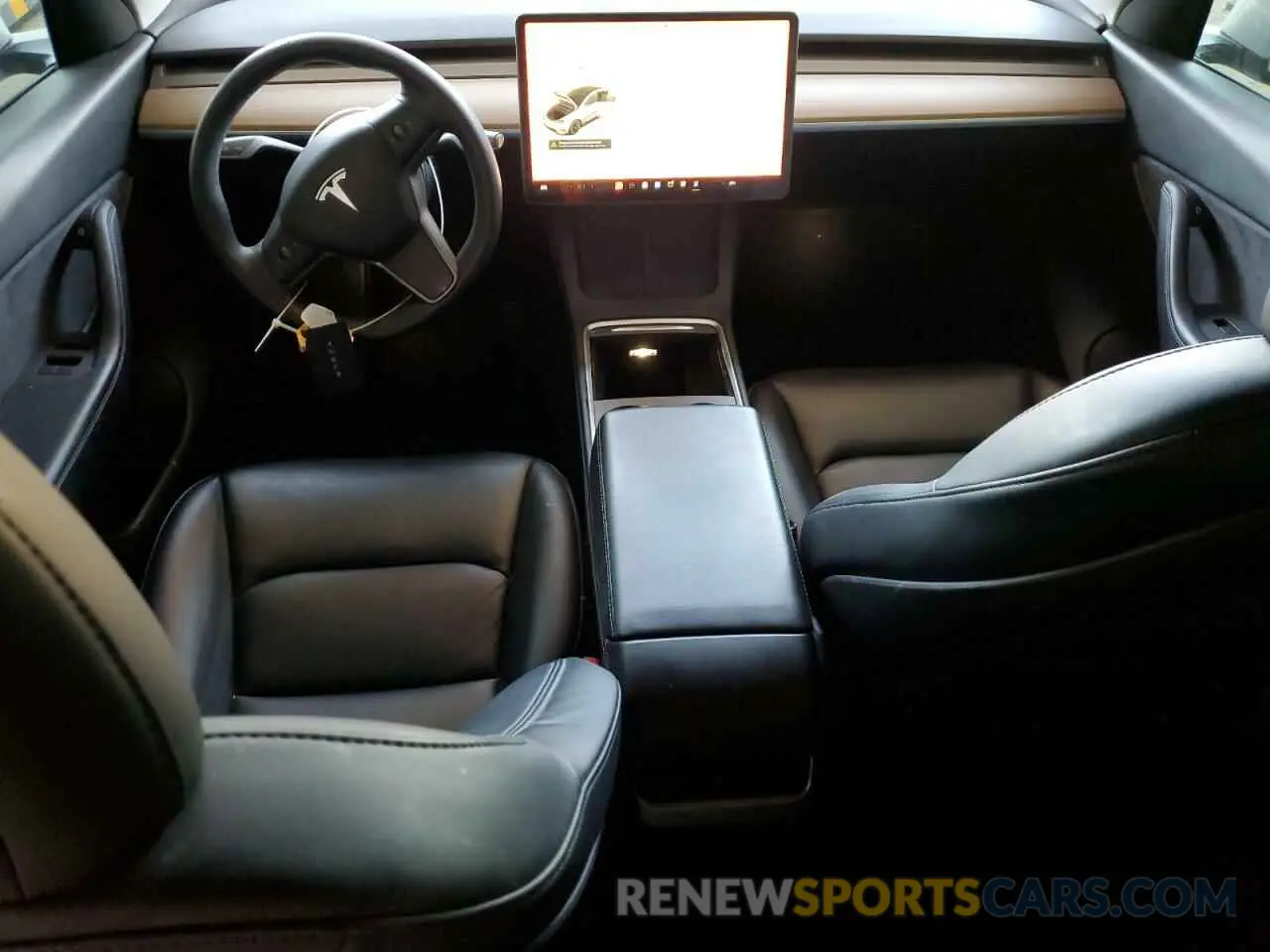 8 Photograph of a damaged car 5YJYGAEE6MF207315 TESLA MODEL Y 2021