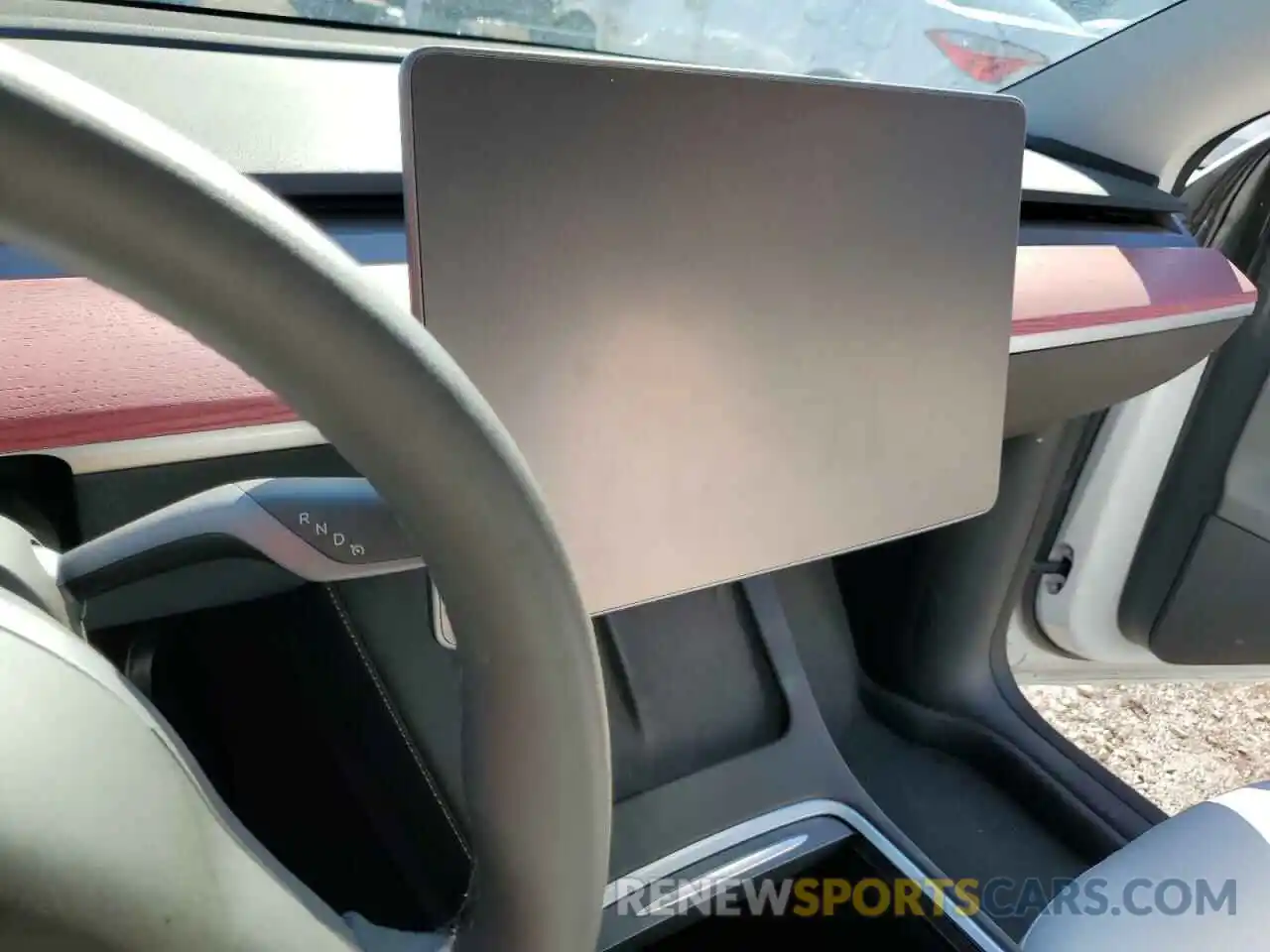 8 Photograph of a damaged car 5YJYGAEE6MF211395 TESLA MODEL Y 2021