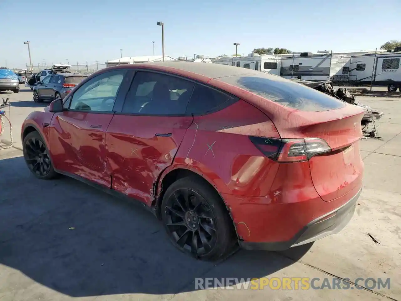 2 Photograph of a damaged car 5YJYGAEE6MF222767 TESLA MODEL Y 2021