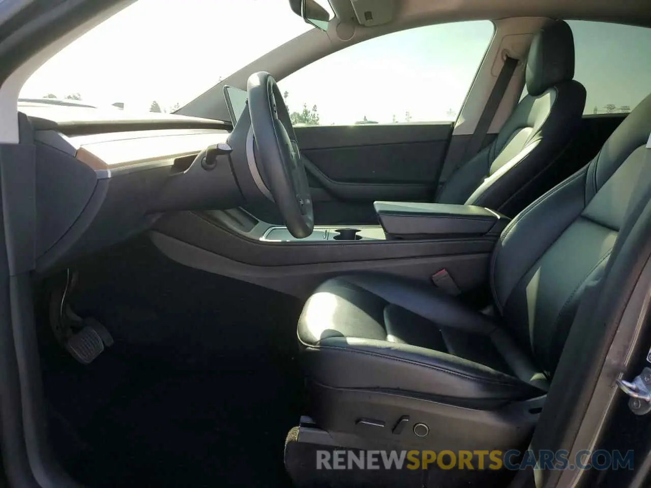 7 Photograph of a damaged car 5YJYGAEE6MF244347 TESLA MODEL Y 2021