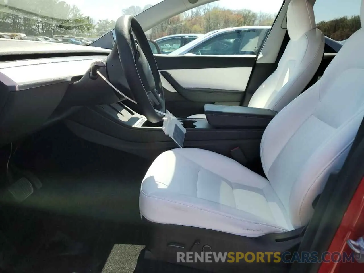 7 Photograph of a damaged car 5YJYGAEE6MF264727 TESLA MODEL Y 2021