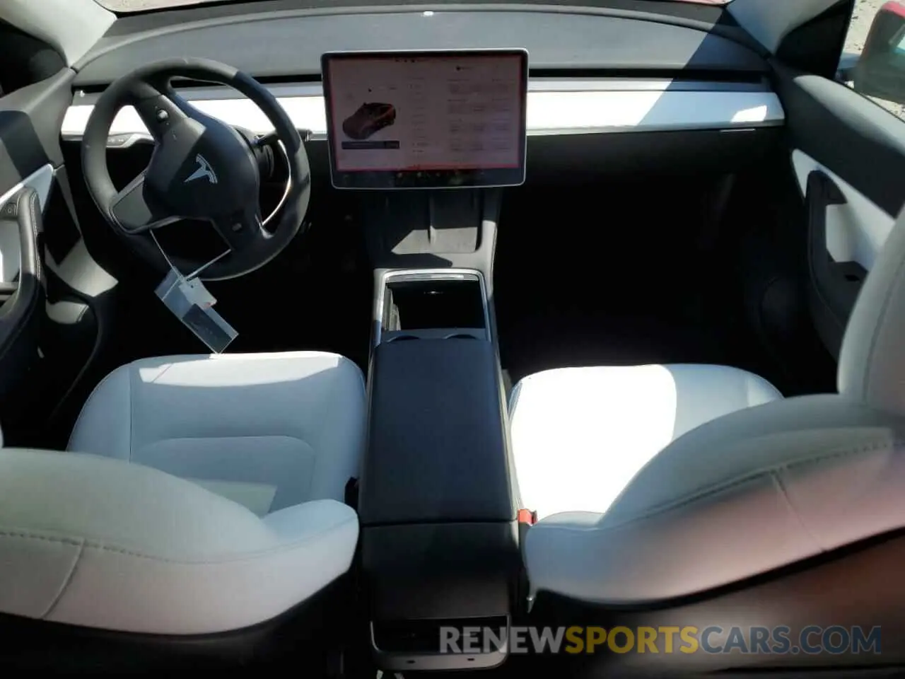 8 Photograph of a damaged car 5YJYGAEE6MF264727 TESLA MODEL Y 2021