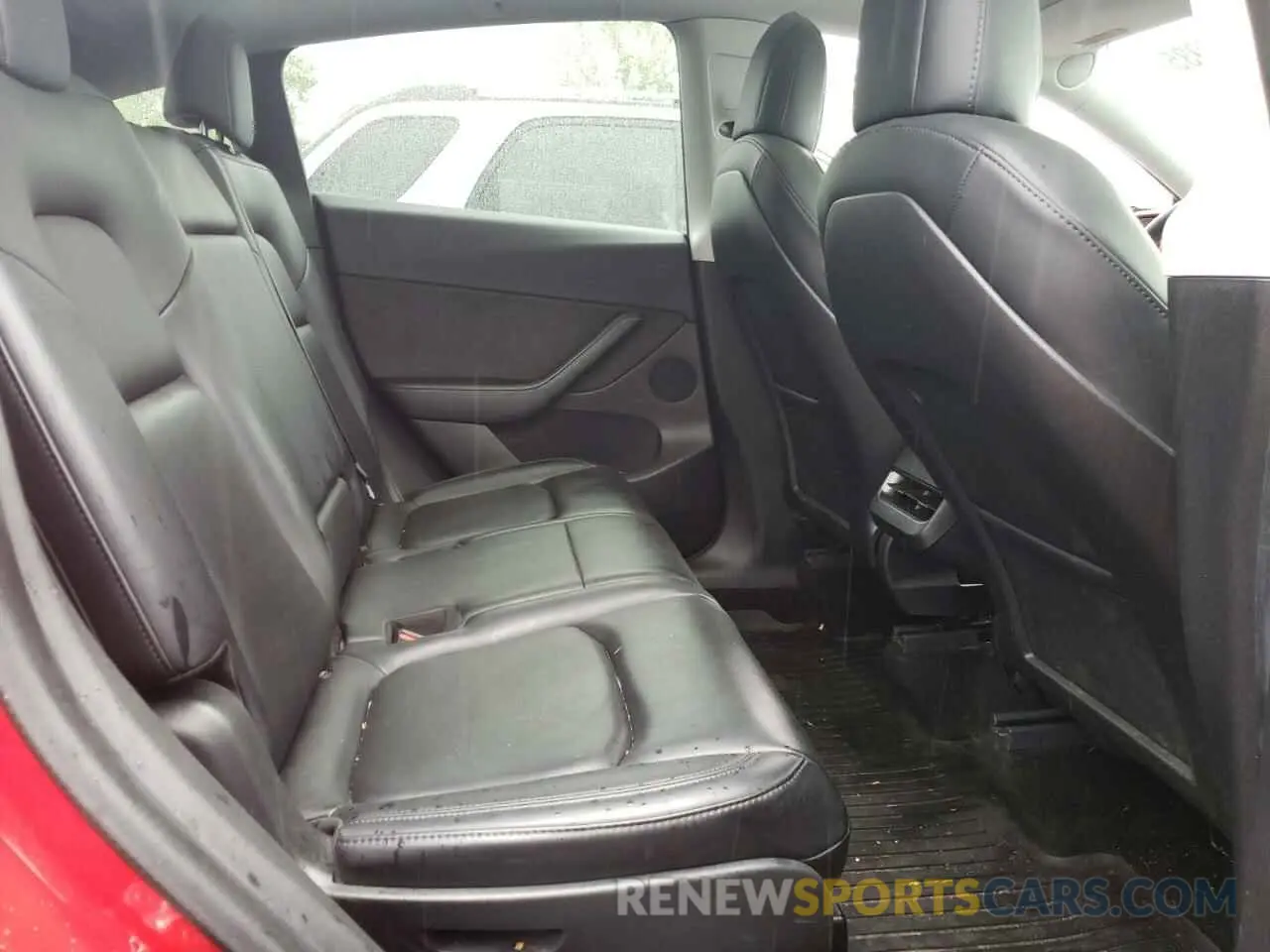 10 Photograph of a damaged car 5YJYGAEE6MF286601 TESLA MODEL Y 2021