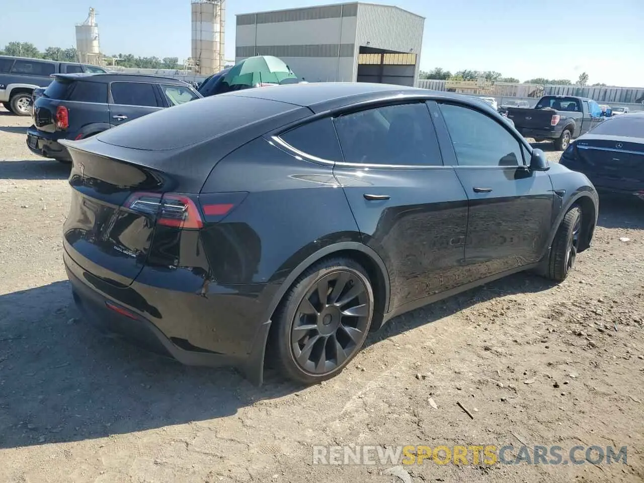 3 Photograph of a damaged car 5YJYGAEE7MF108891 TESLA MODEL Y 2021
