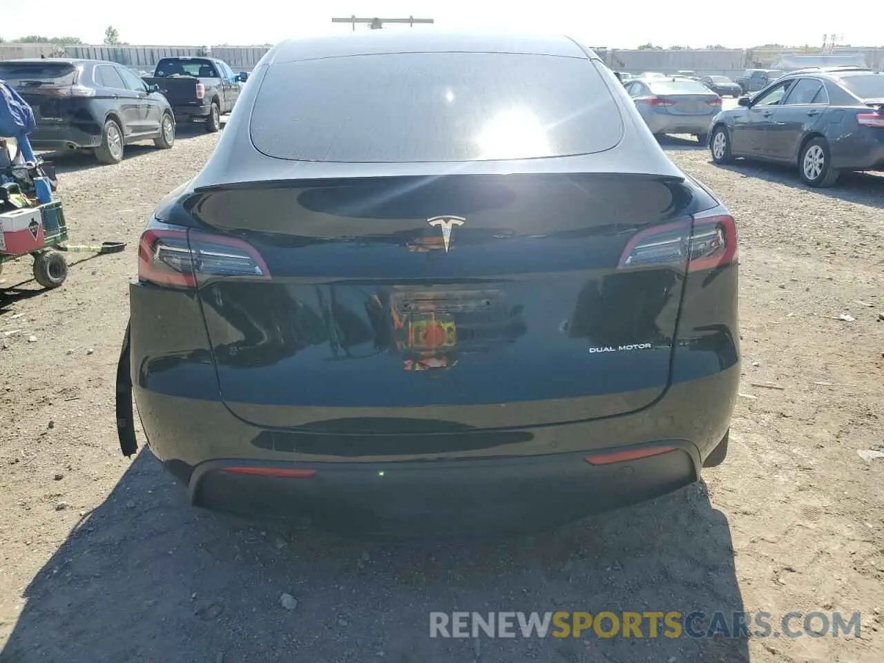 6 Photograph of a damaged car 5YJYGAEE7MF108891 TESLA MODEL Y 2021