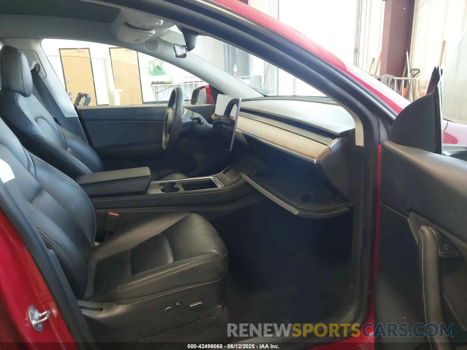 5 Photograph of a damaged car 5YJYGAEE7MF125853 TESLA MODEL Y 2021