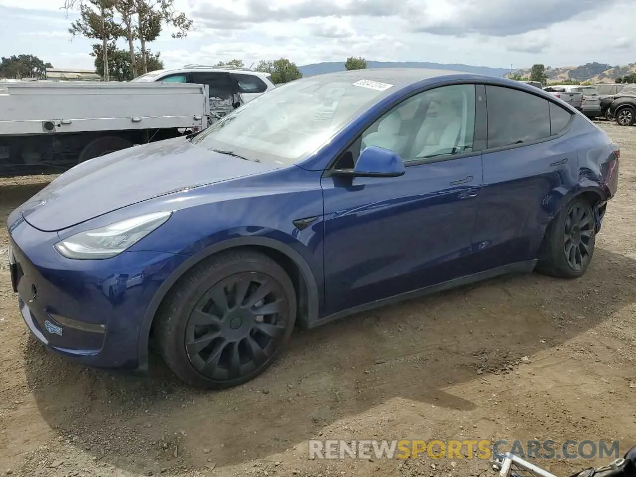 1 Photograph of a damaged car 5YJYGAEE7MF205265 TESLA MODEL Y 2021