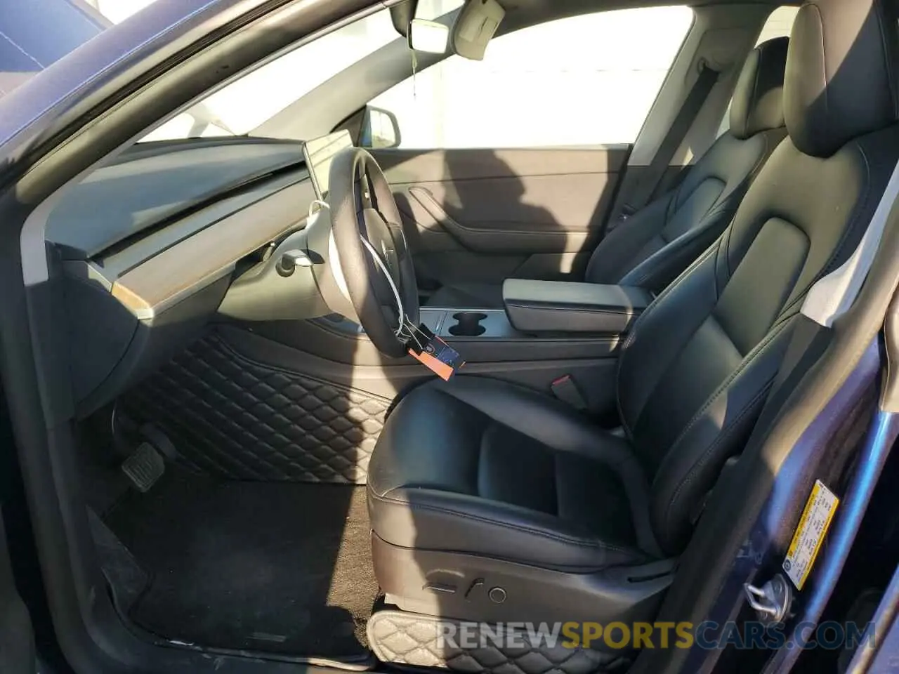 7 Photograph of a damaged car 5YJYGAEE7MF244258 TESLA MODEL Y 2021