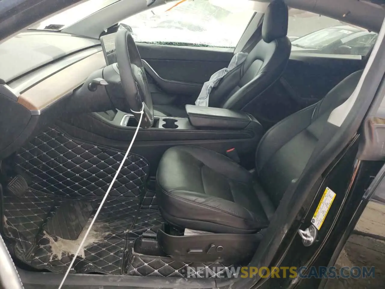 7 Photograph of a damaged car 5YJYGAEE7MF260881 TESLA MODEL Y 2021