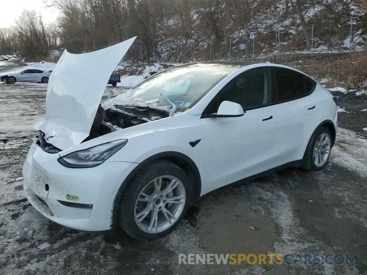 1 Photograph of a damaged car 5YJYGAEE7MF281875 TESLA MODEL Y 2021