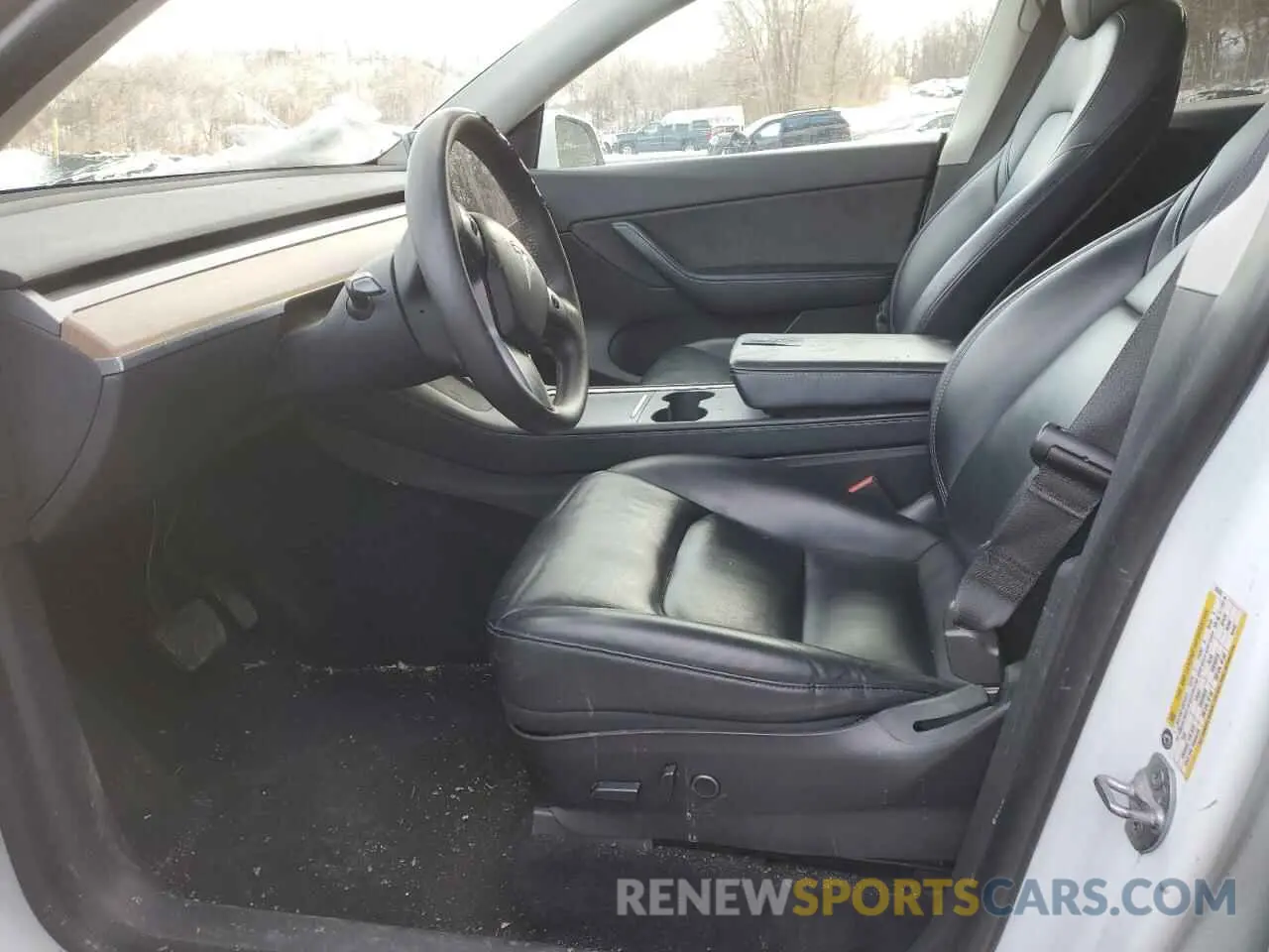 7 Photograph of a damaged car 5YJYGAEE7MF281875 TESLA MODEL Y 2021