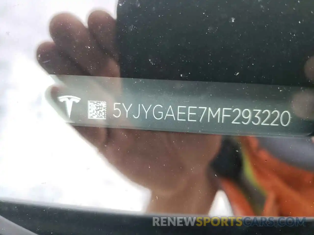 10 Photograph of a damaged car 5YJYGAEE7MF293220 TESLA MODEL Y 2021