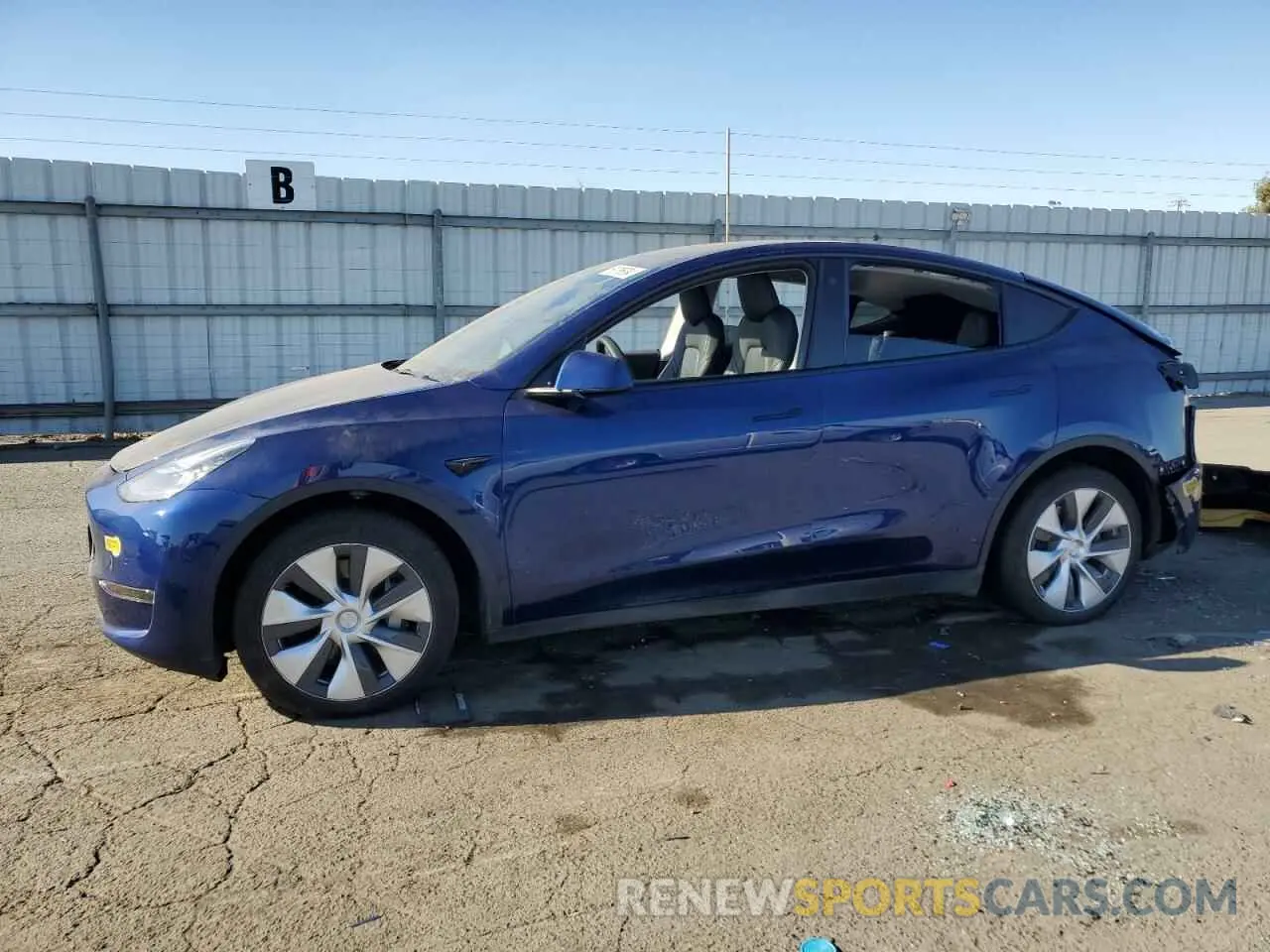 1 Photograph of a damaged car 5YJYGAEE7MF297042 TESLA MODEL Y 2021