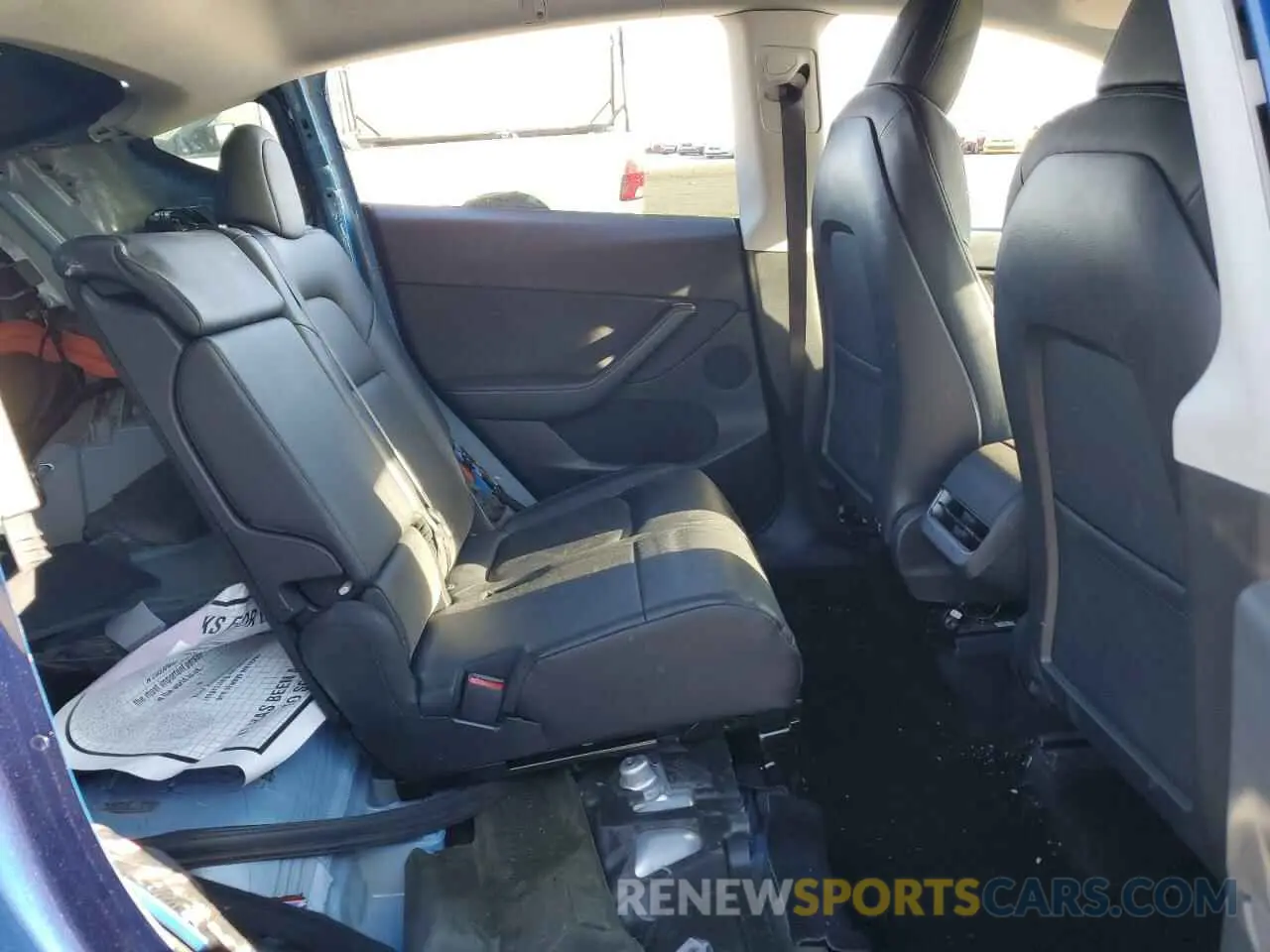 10 Photograph of a damaged car 5YJYGAEE7MF297042 TESLA MODEL Y 2021