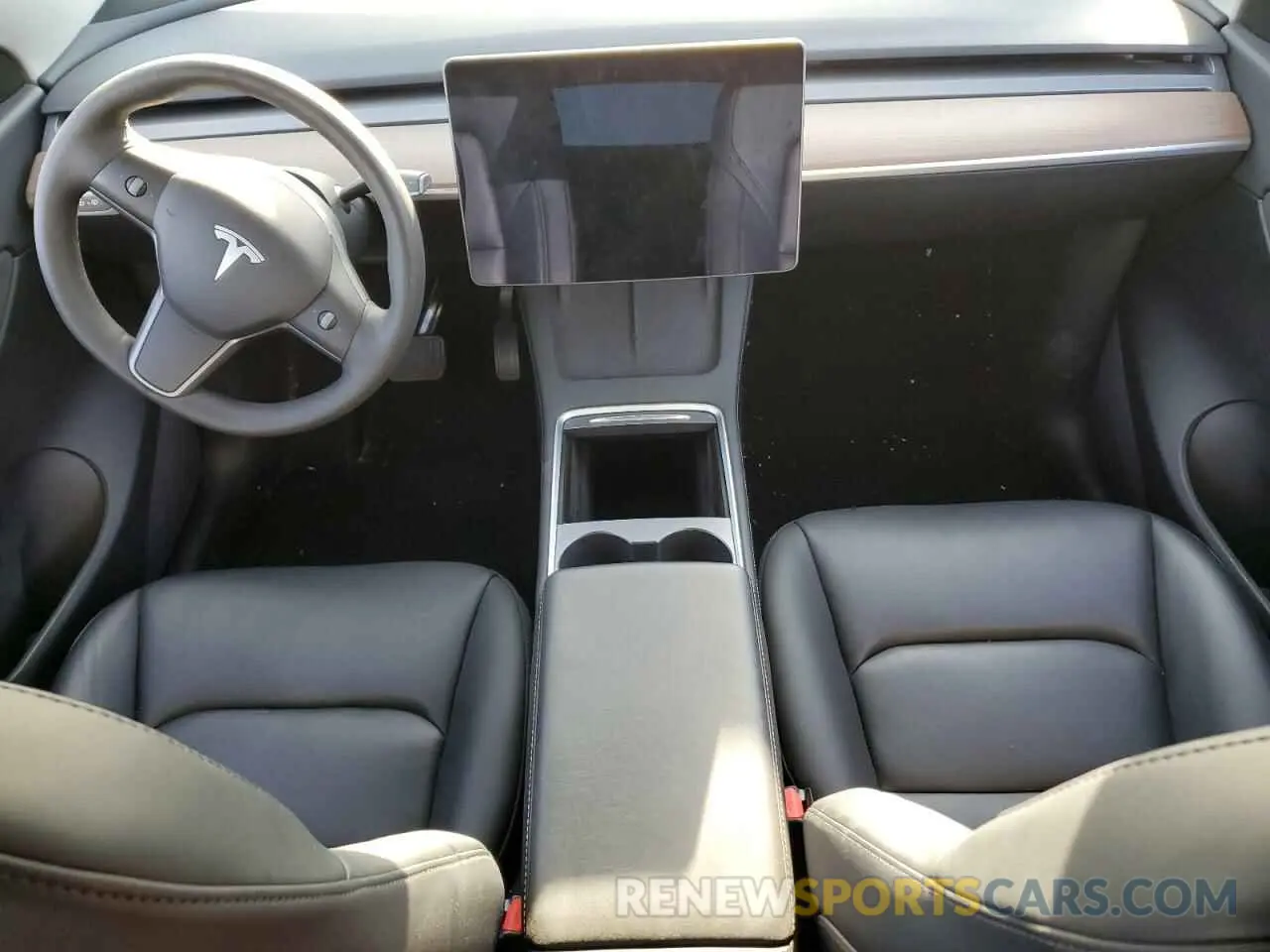 8 Photograph of a damaged car 5YJYGAEE7MF297042 TESLA MODEL Y 2021