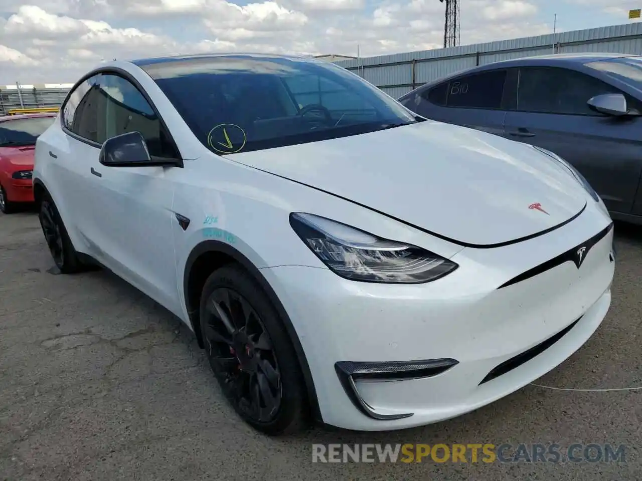 1 Photograph of a damaged car 5YJYGAEE8MF180411 TESLA MODEL Y 2021