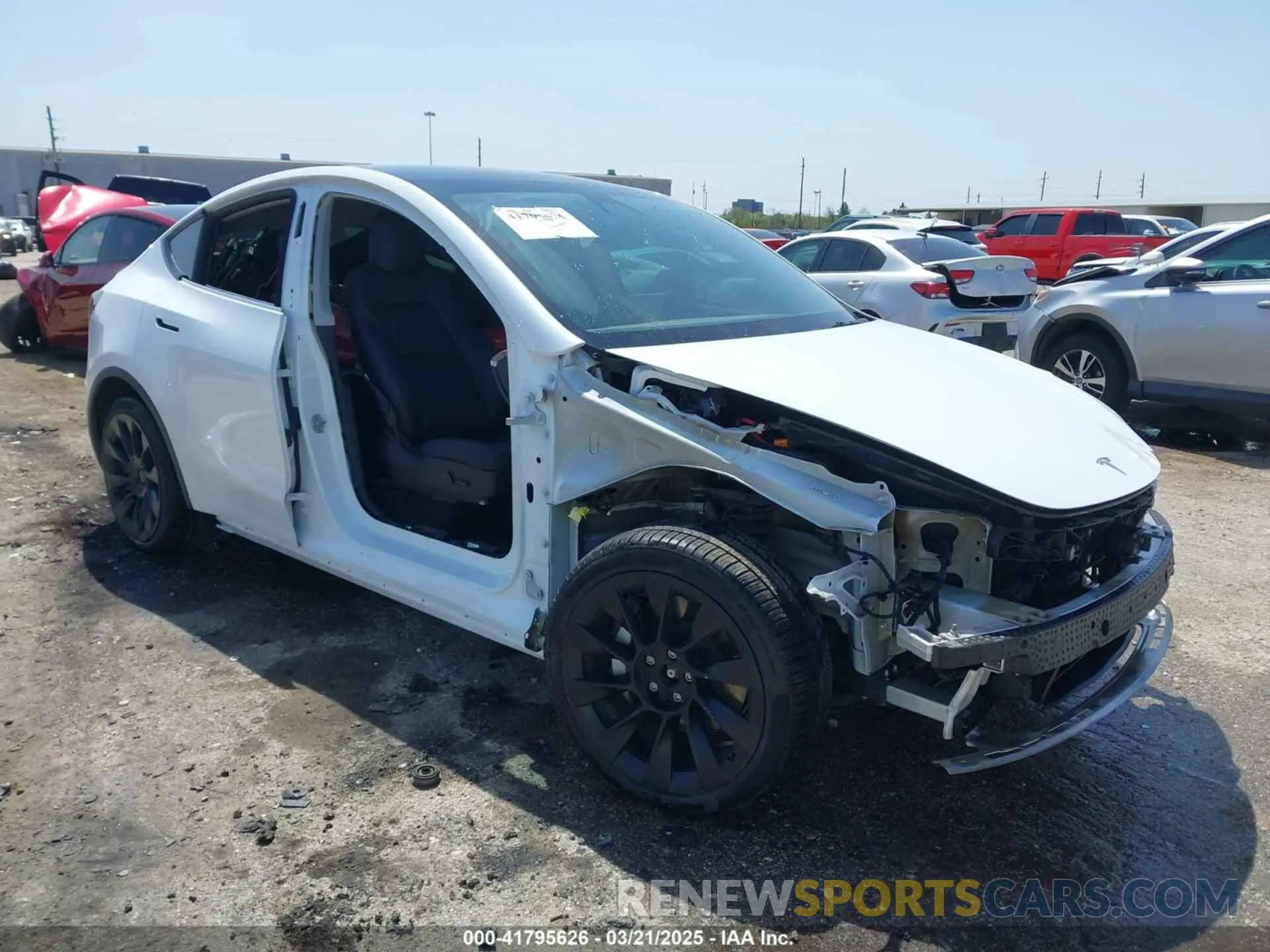 1 Photograph of a damaged car 5YJYGAEE8MF187987 TESLA MODEL Y 2021