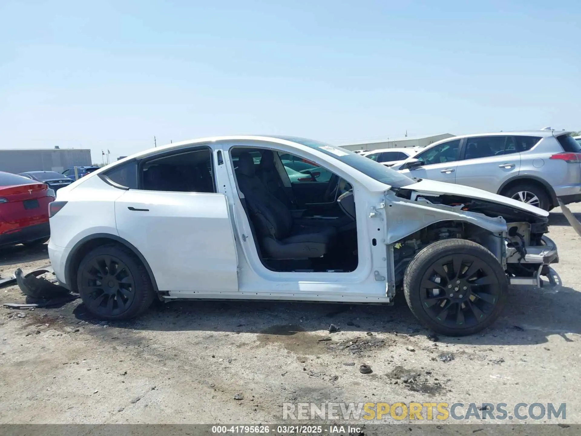 14 Photograph of a damaged car 5YJYGAEE8MF187987 TESLA MODEL Y 2021