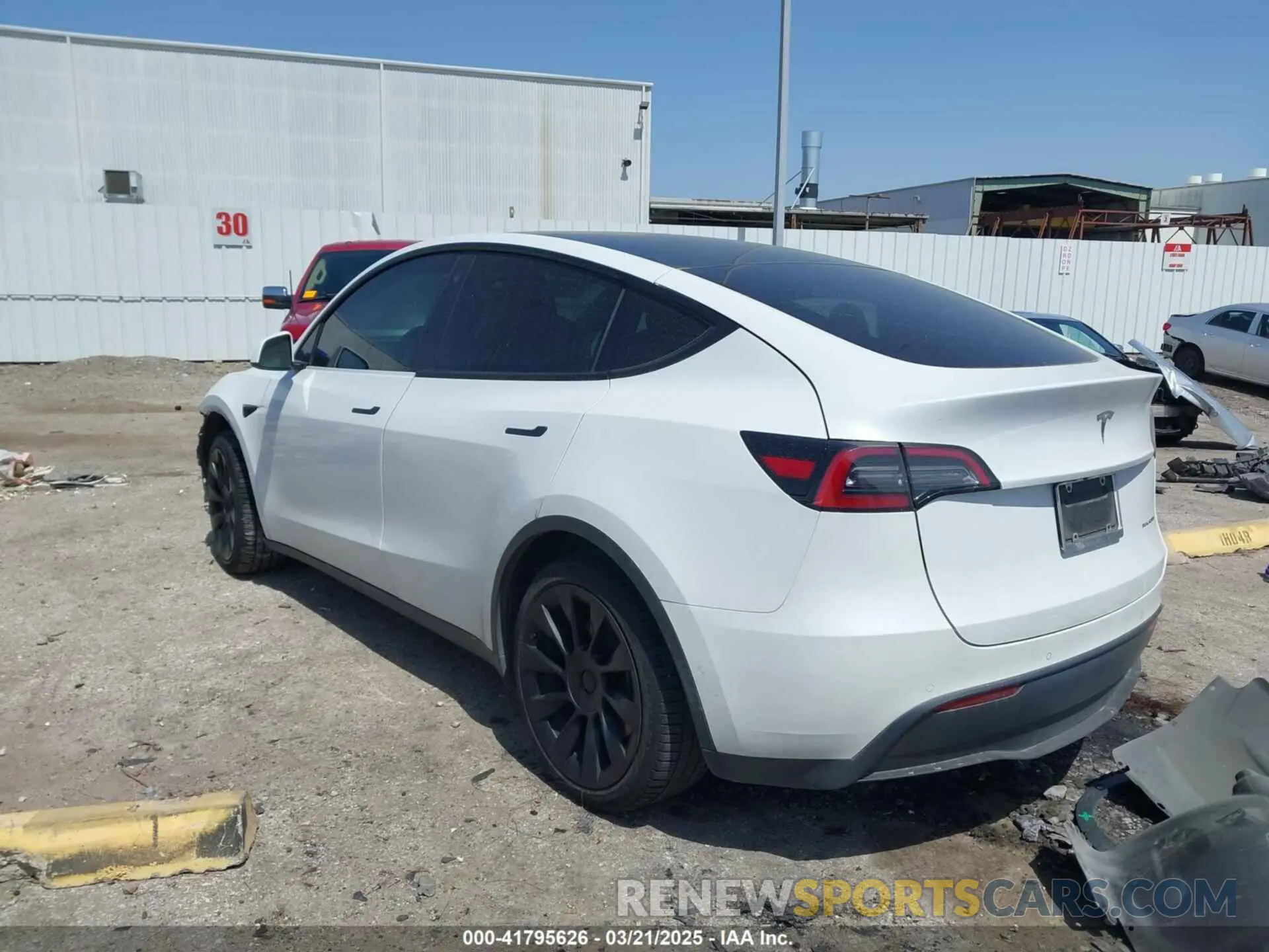 3 Photograph of a damaged car 5YJYGAEE8MF187987 TESLA MODEL Y 2021