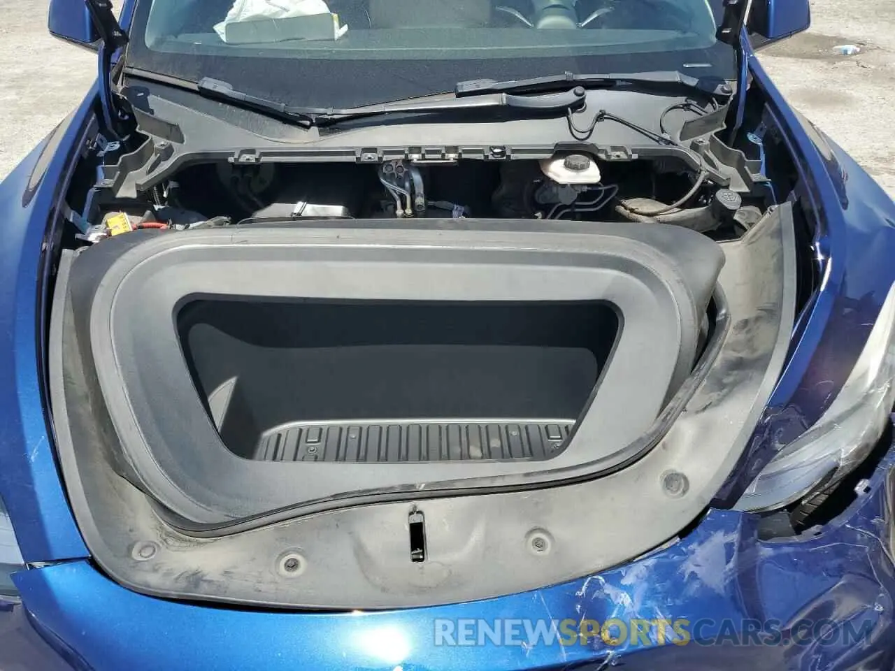 12 Photograph of a damaged car 5YJYGAEE8MF188976 TESLA MODEL Y 2021