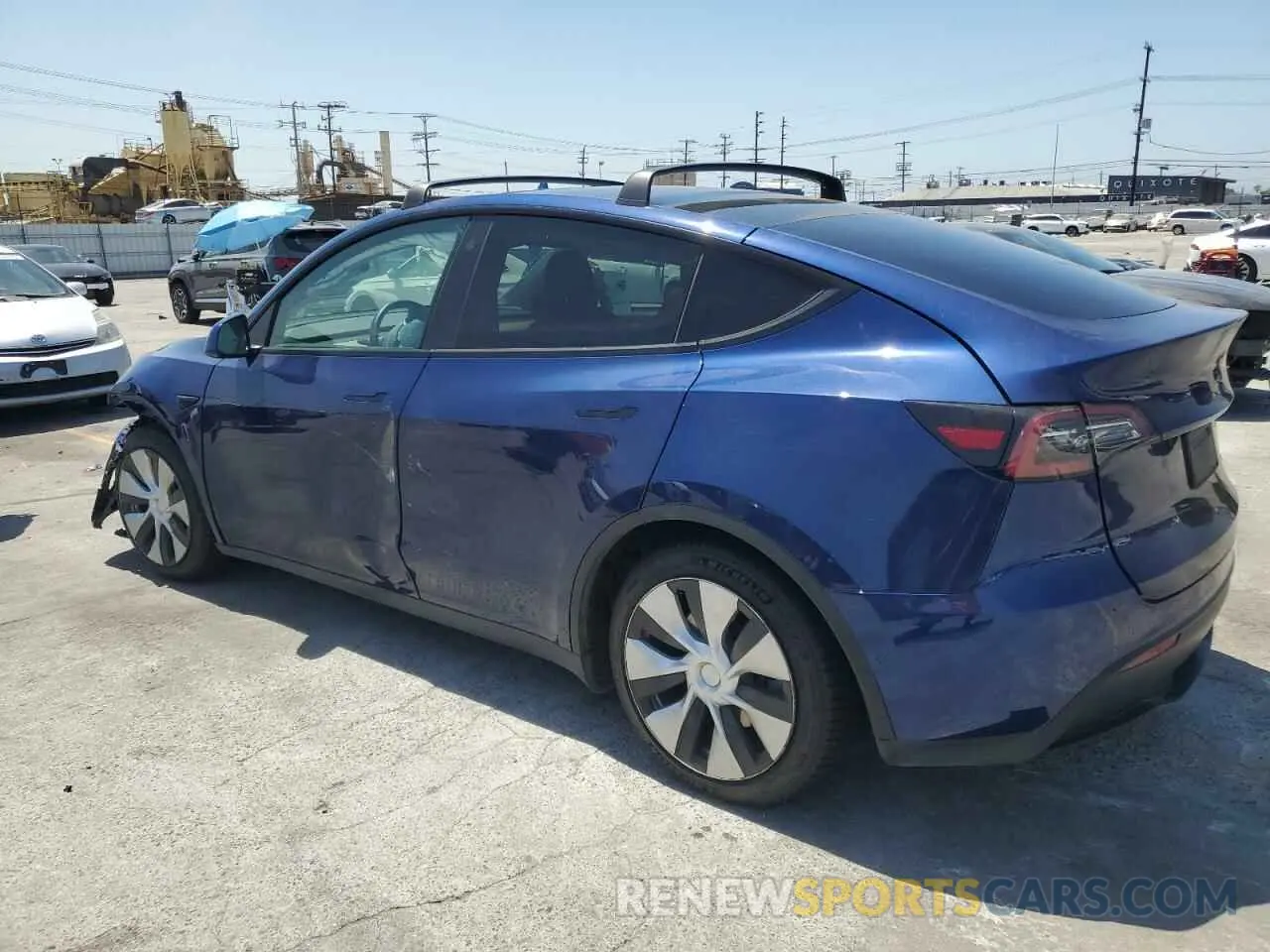 2 Photograph of a damaged car 5YJYGAEE8MF188976 TESLA MODEL Y 2021