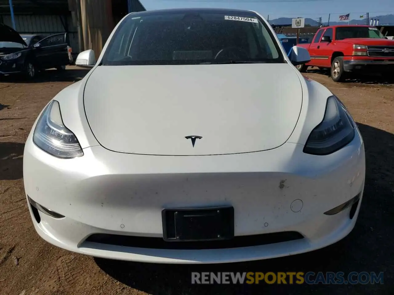 5 Photograph of a damaged car 5YJYGAEE8MF192137 TESLA MODEL Y 2021