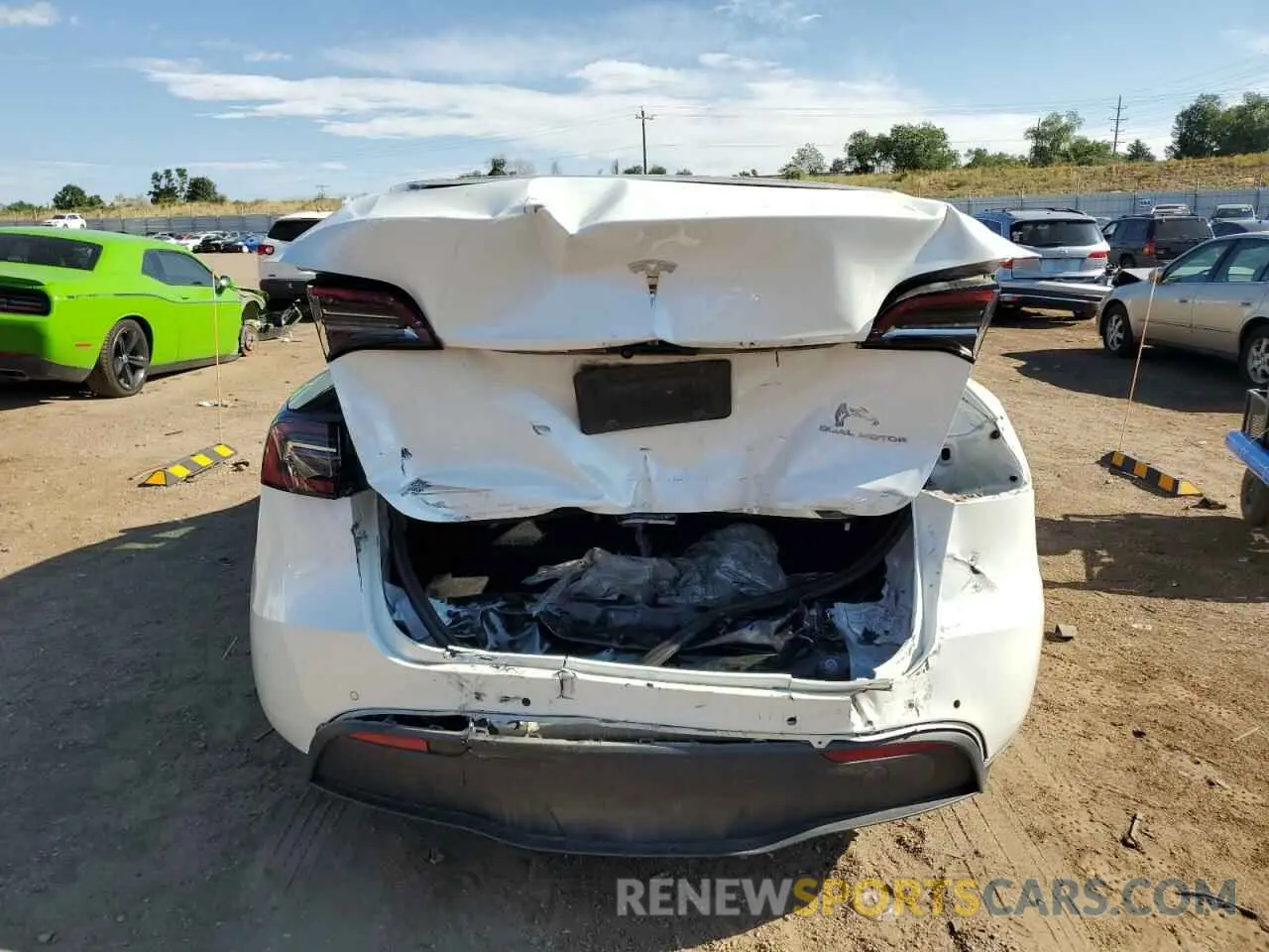 6 Photograph of a damaged car 5YJYGAEE8MF192137 TESLA MODEL Y 2021
