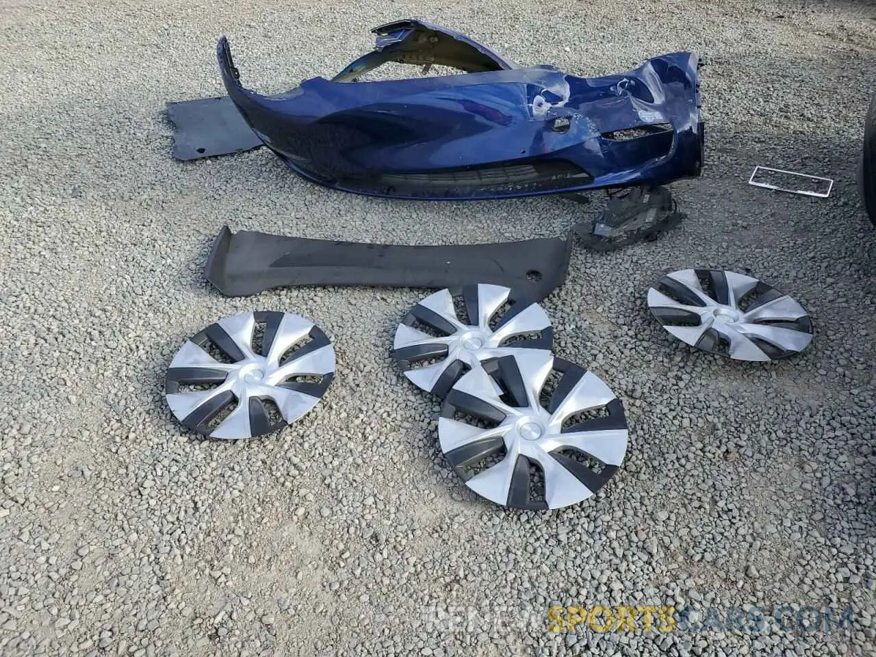 13 Photograph of a damaged car 5YJYGAEE8MF196074 TESLA MODEL Y 2021