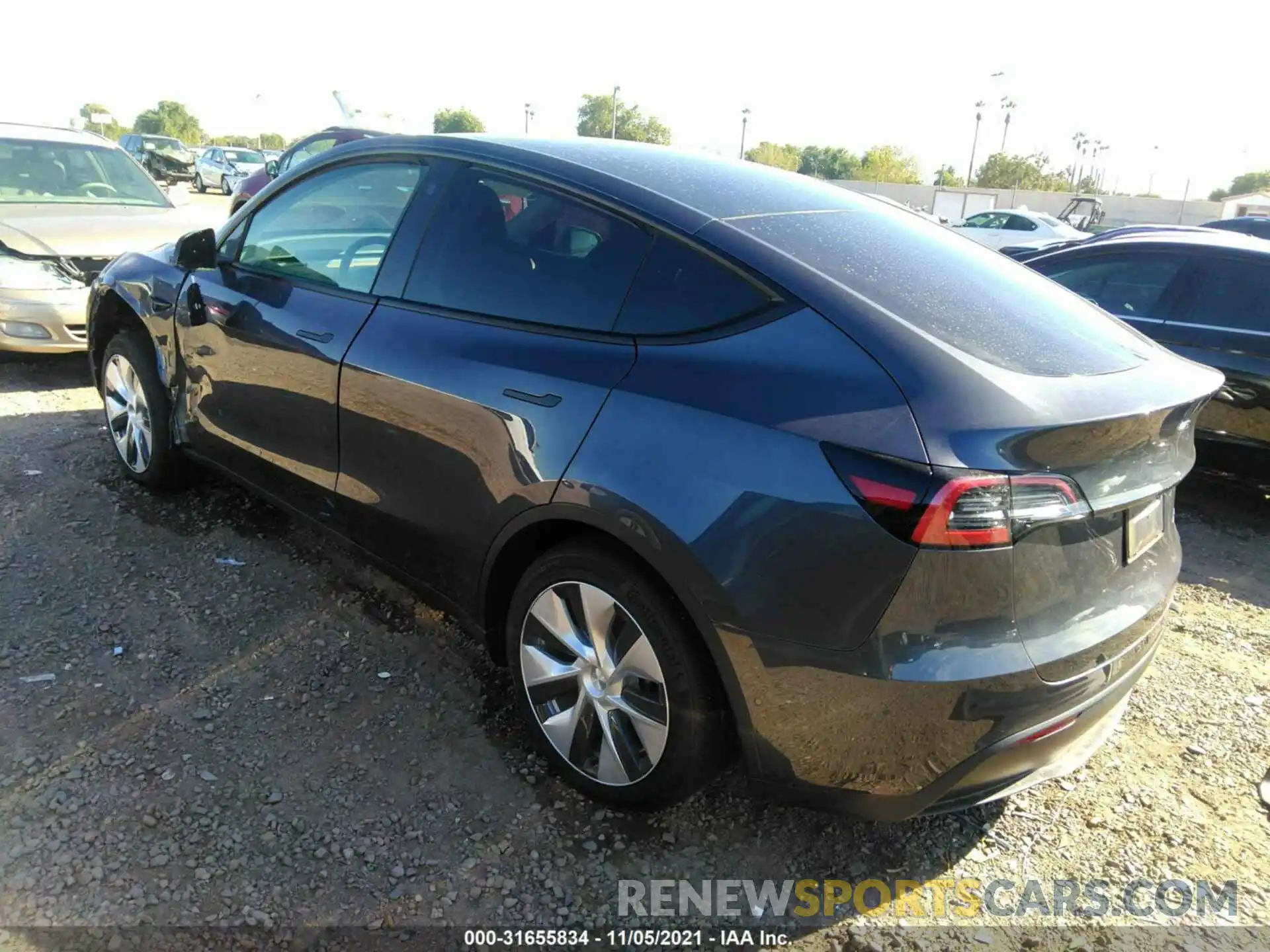 3 Photograph of a damaged car 5YJYGAEE8MF214024 TESLA MODEL Y 2021