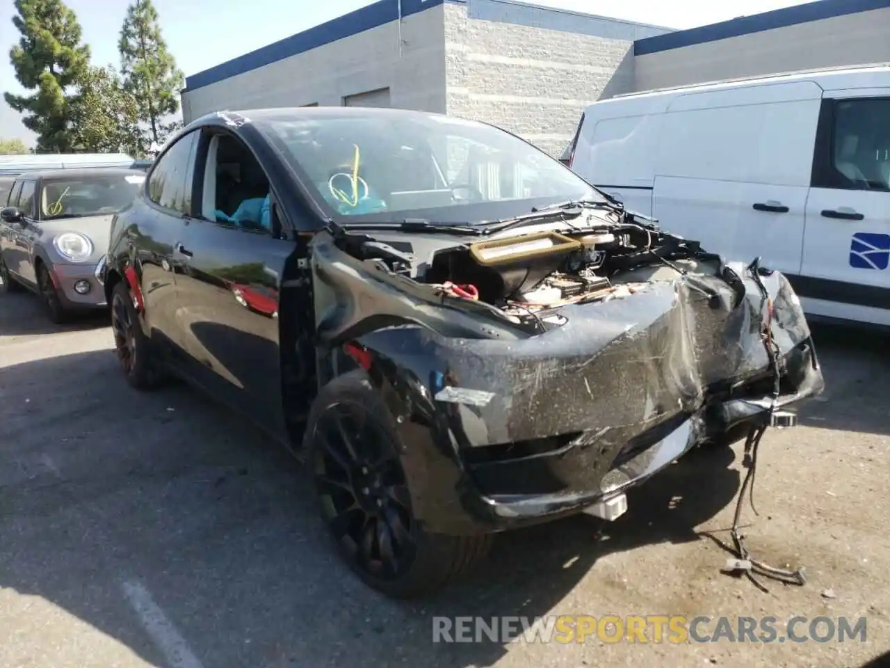 1 Photograph of a damaged car 5YJYGAEE8MF214086 TESLA MODEL Y 2021