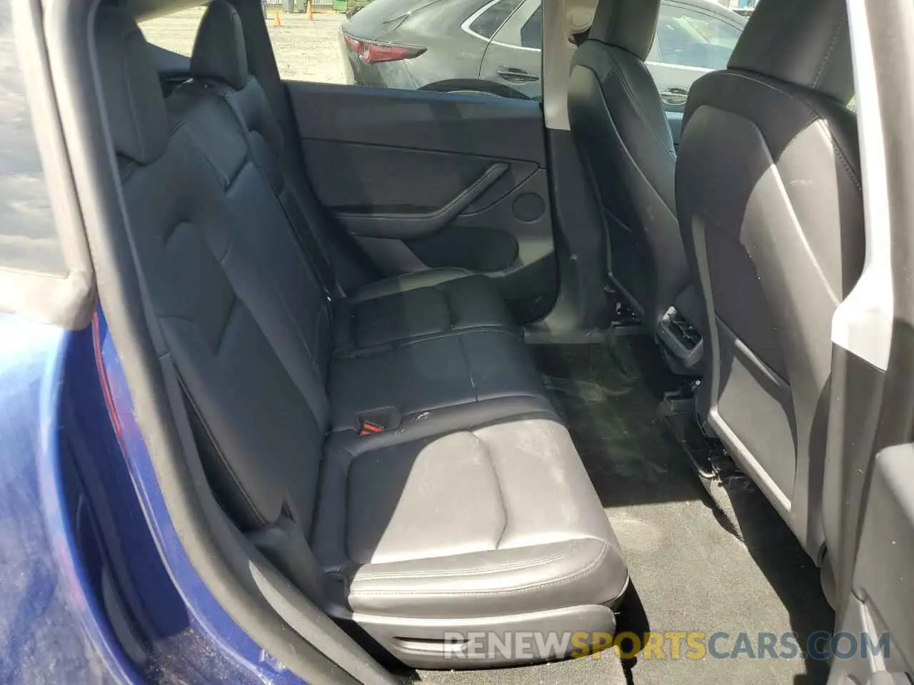 11 Photograph of a damaged car 5YJYGAEE8MF257424 TESLA MODEL Y 2021