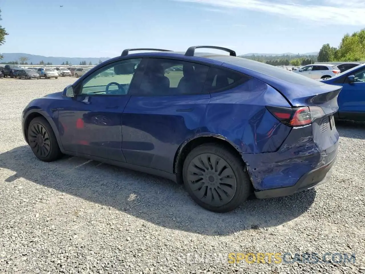 2 Photograph of a damaged car 5YJYGAEE8MF257424 TESLA MODEL Y 2021