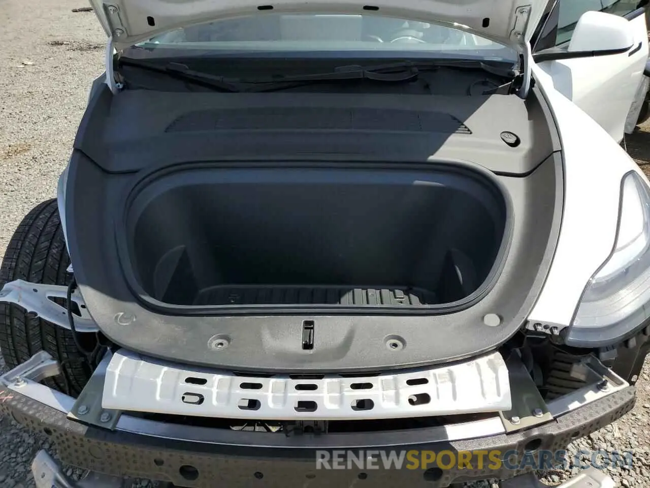 12 Photograph of a damaged car 5YJYGAEE8MF258461 TESLA MODEL Y 2021