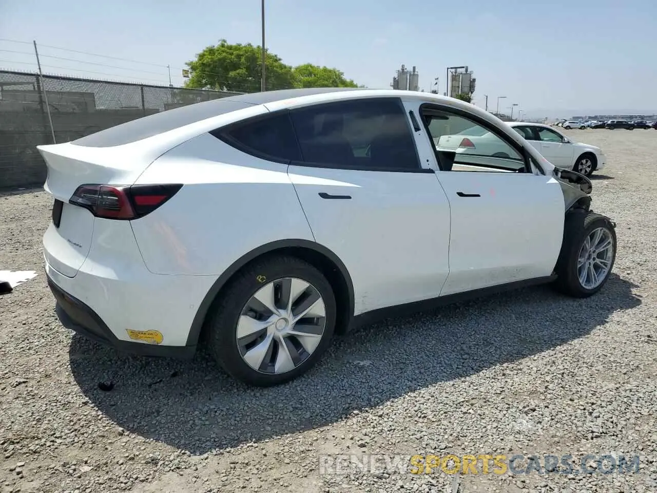3 Photograph of a damaged car 5YJYGAEE8MF258461 TESLA MODEL Y 2021