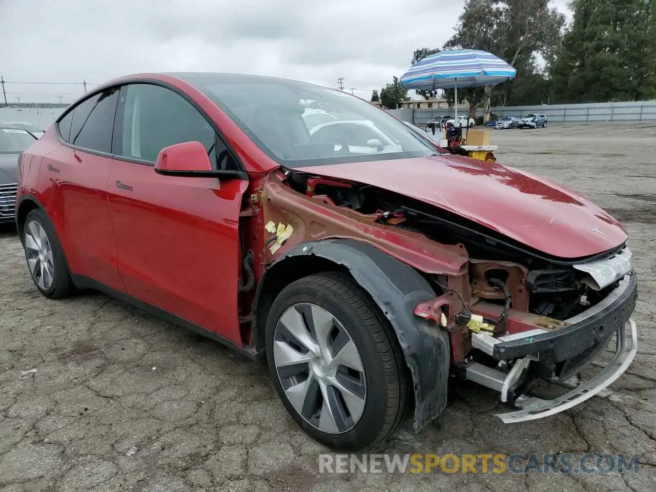 4 Photograph of a damaged car 5YJYGAEE8MF271176 TESLA MODEL Y 2021