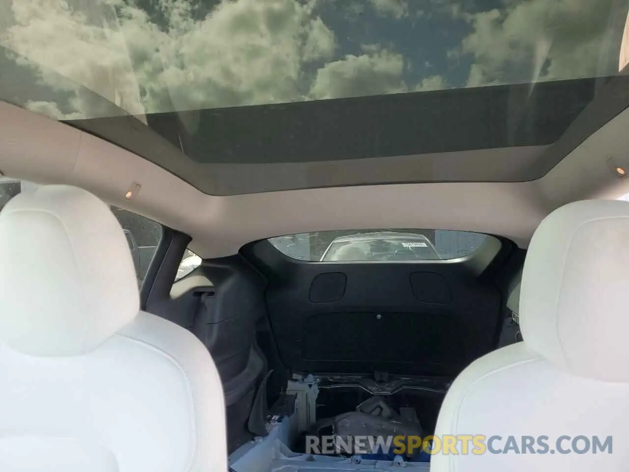 10 Photograph of a damaged car 5YJYGAEE9MF201220 TESLA MODEL Y 2021