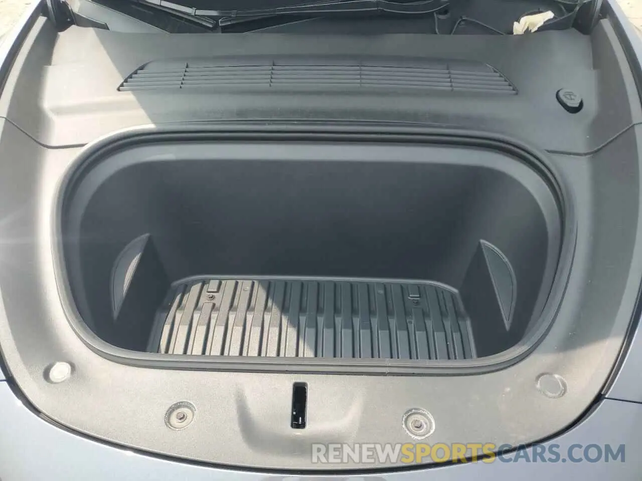 11 Photograph of a damaged car 5YJYGAEE9MF256444 TESLA MODEL Y 2021