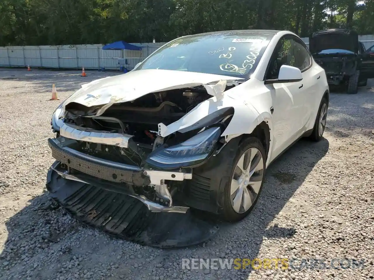 2 Photograph of a damaged car 5YJYGAEE9MF295275 TESLA MODEL Y 2021