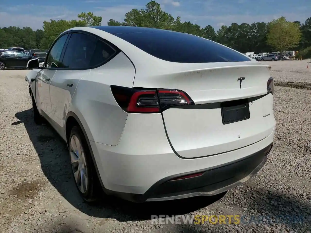 3 Photograph of a damaged car 5YJYGAEE9MF295275 TESLA MODEL Y 2021