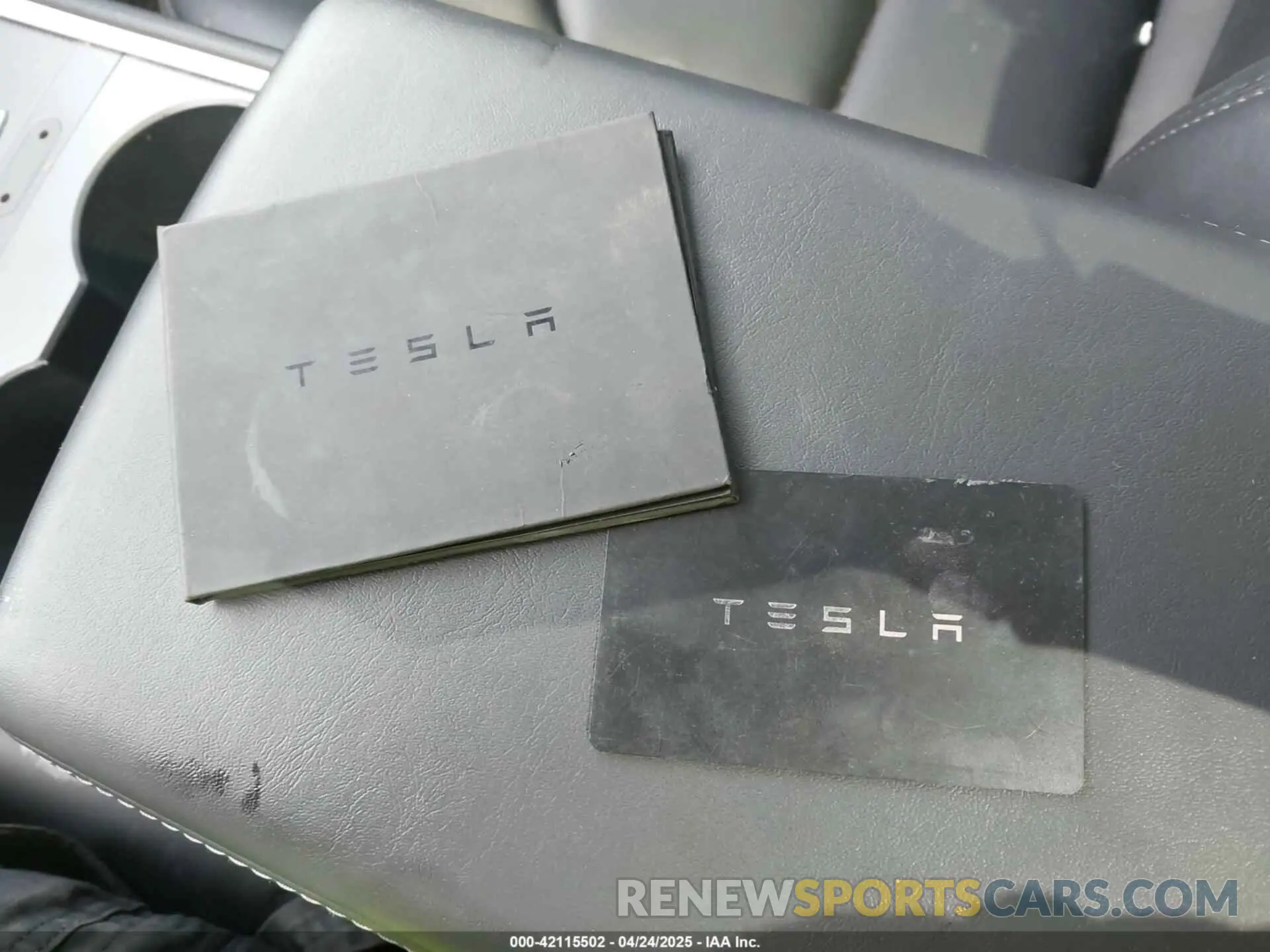 11 Photograph of a damaged car 5YJYGAEEXMF149158 TESLA MODEL Y 2021