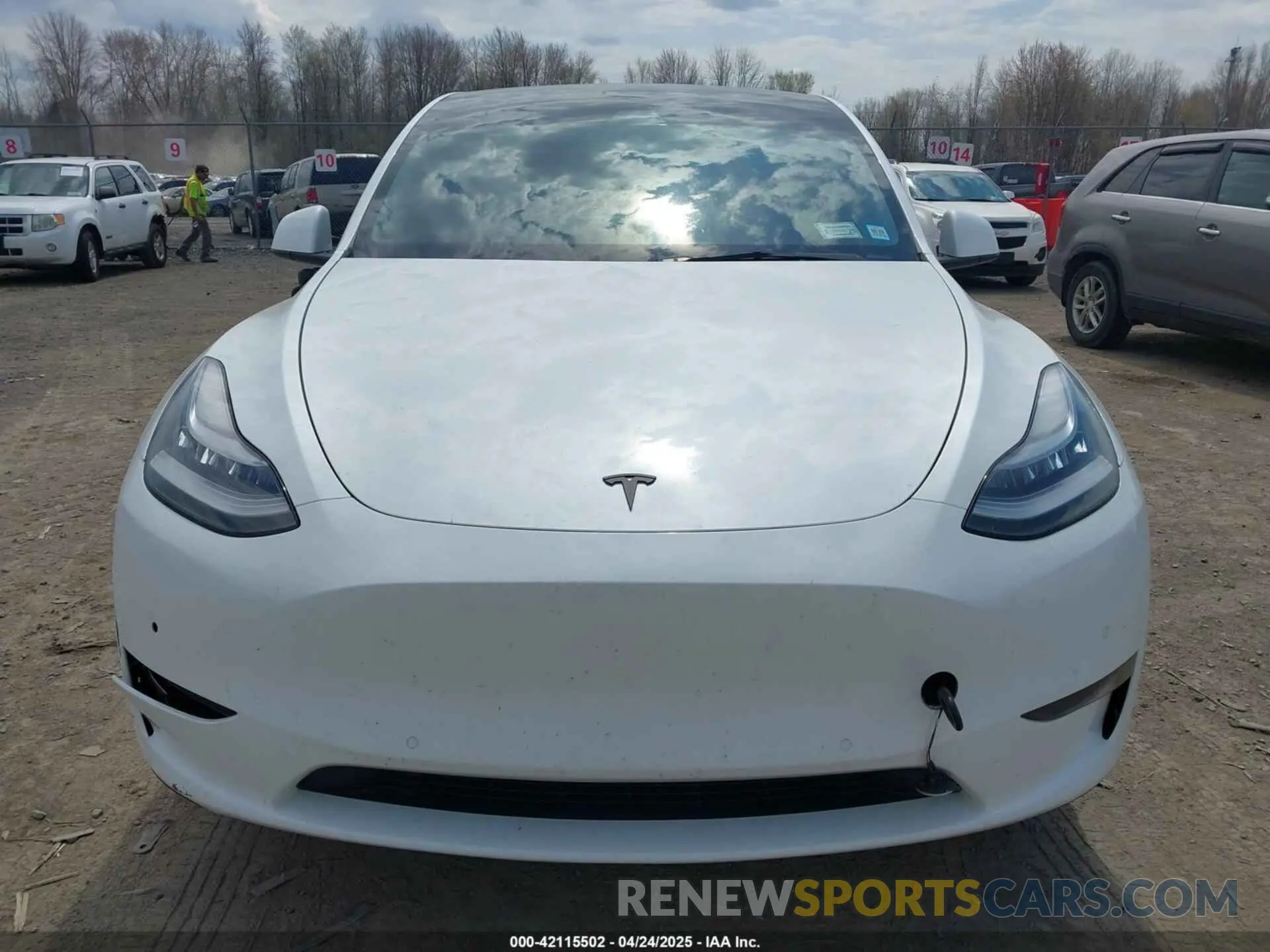 12 Photograph of a damaged car 5YJYGAEEXMF149158 TESLA MODEL Y 2021
