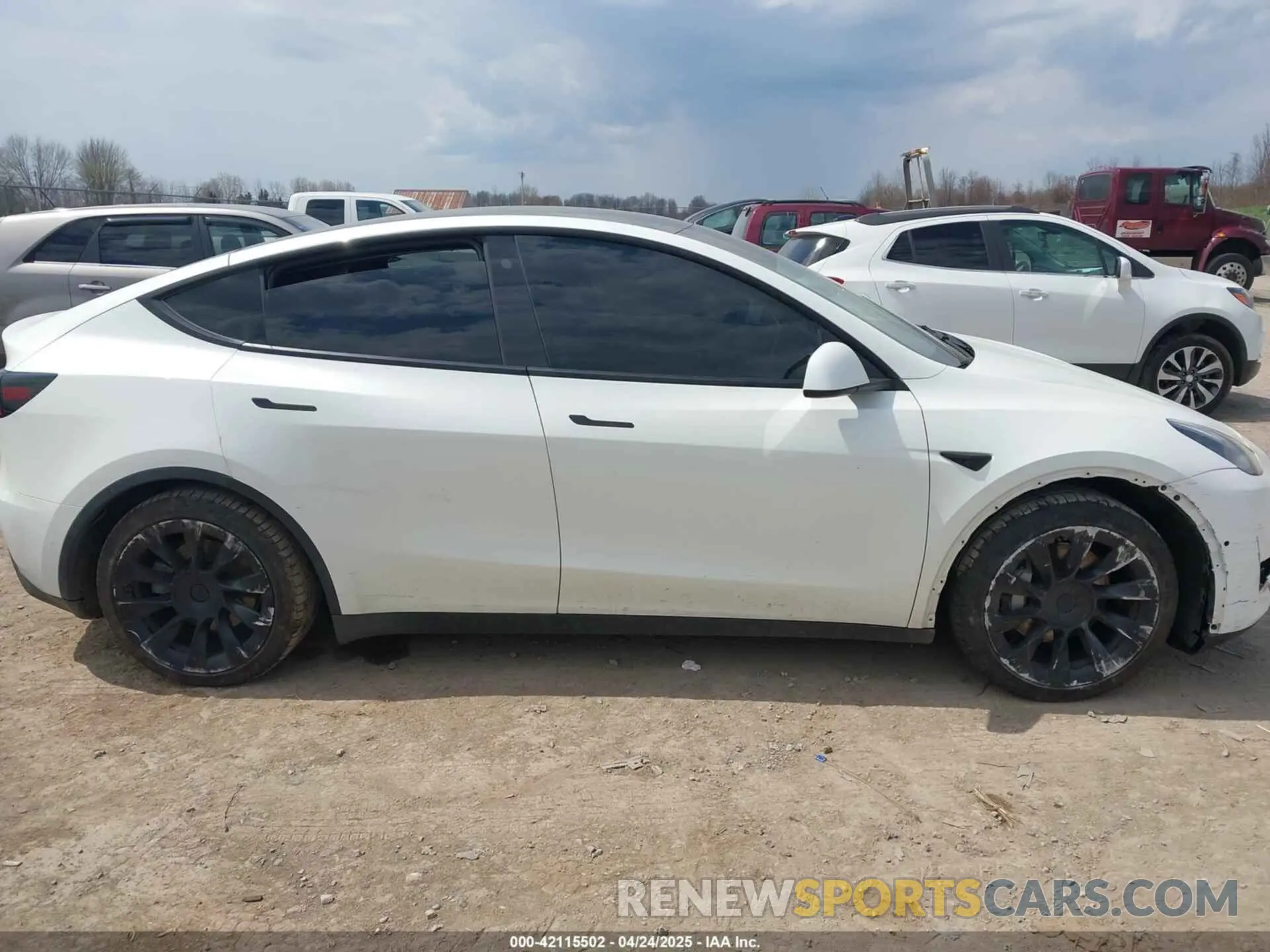 13 Photograph of a damaged car 5YJYGAEEXMF149158 TESLA MODEL Y 2021