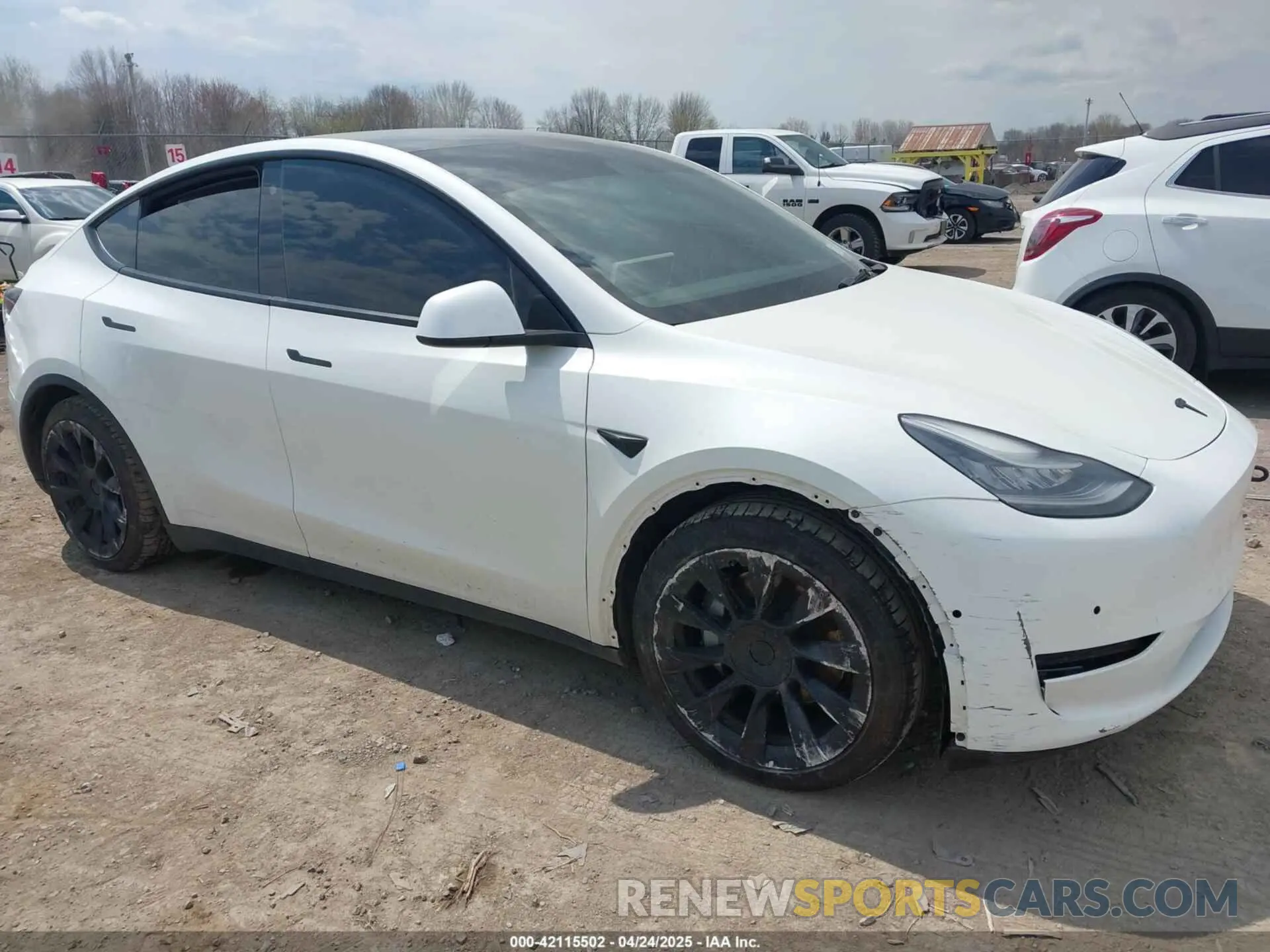 6 Photograph of a damaged car 5YJYGAEEXMF149158 TESLA MODEL Y 2021