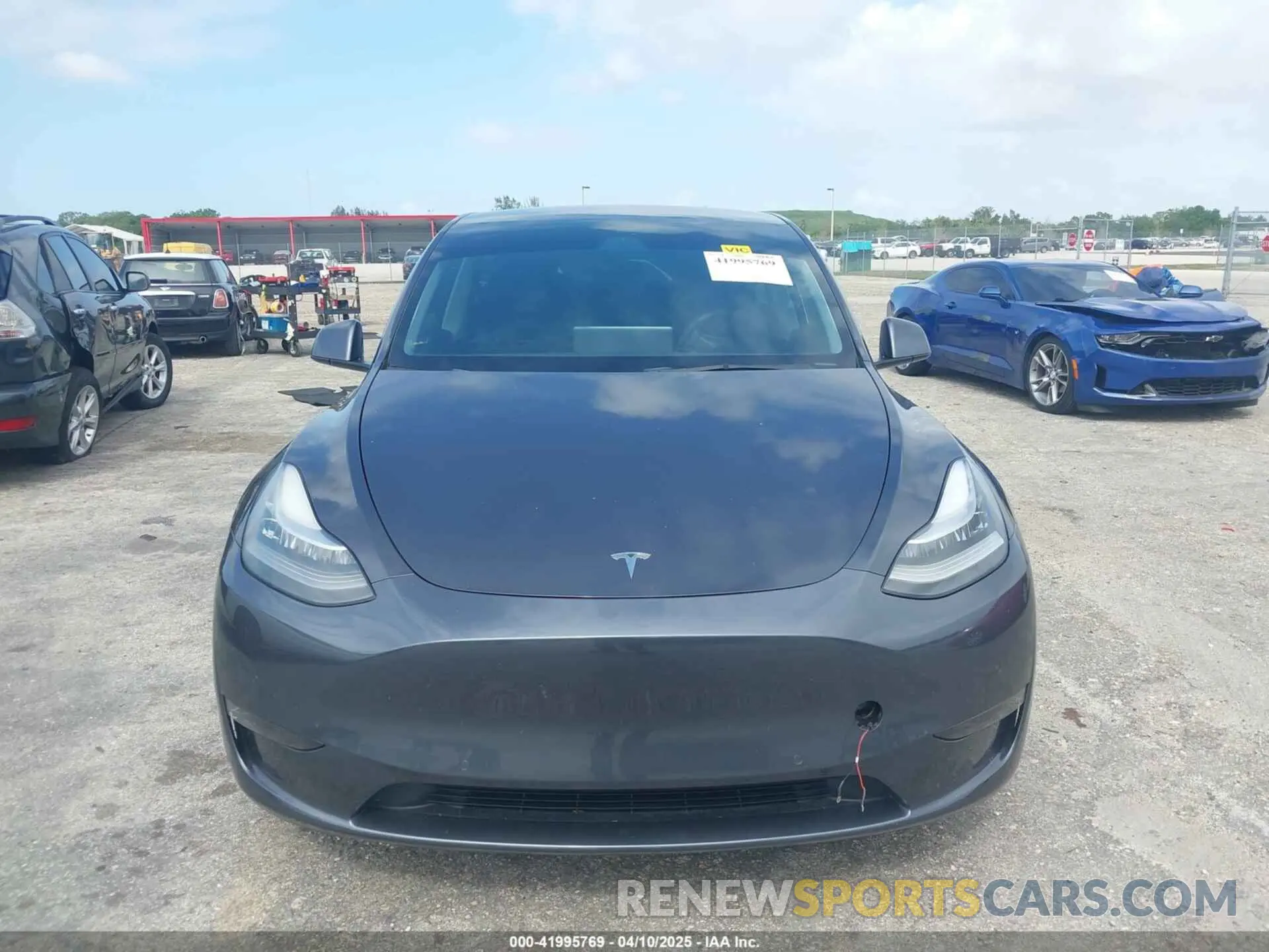 12 Photograph of a damaged car 5YJYGAEEXMF194066 TESLA MODEL Y 2021